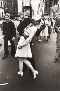 V-J DAY in TIMES alfred eisenstaedt VINTAGE poster CLASSIC KISSING 24X36 hot